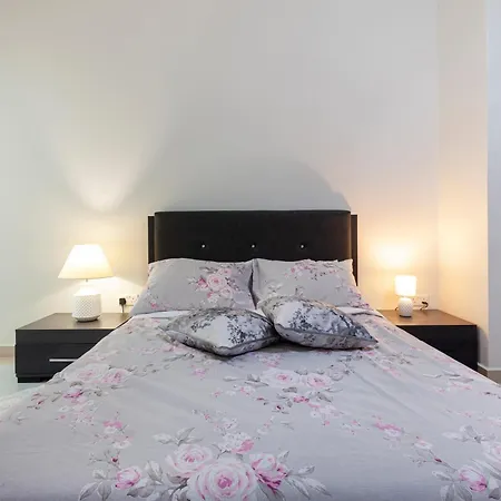 Lovely 2br In St Julians With Private Balcony By 360 Estates Apartament