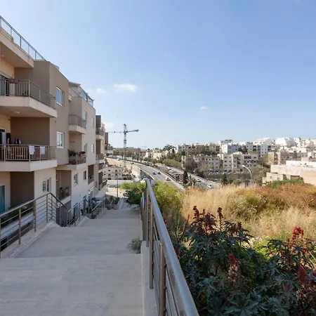 Lovely 2br In St Julians With Private Balcony By 360 Estates * San Ġiljan
