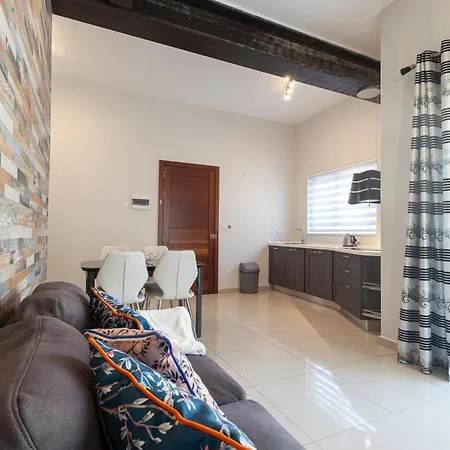 Lovely 2br In St Julians With Private Balcony By 360 Estates Apartament St. Julian's